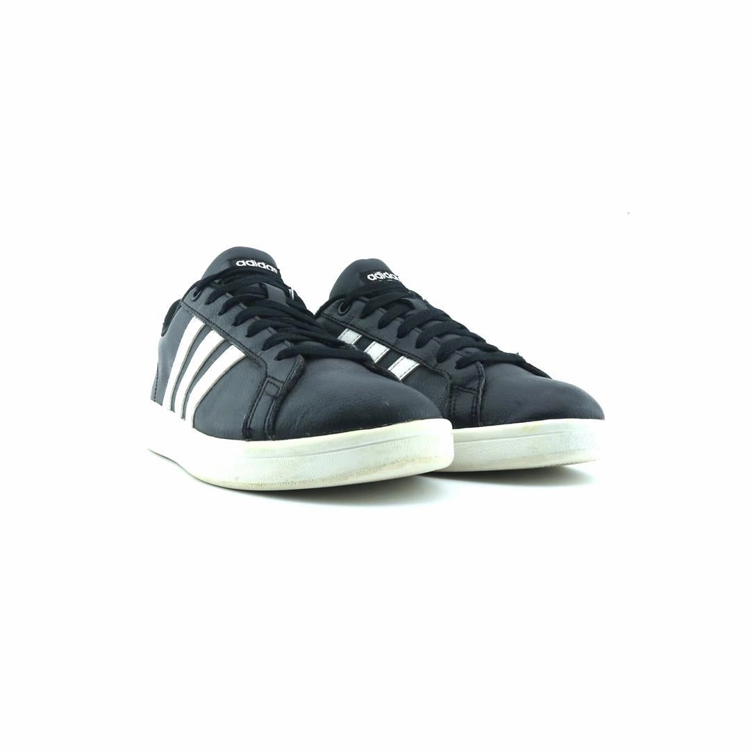 ADIDAS CLOUDFOAM ADVANTAGE Adidas Lightweight Running Shoes for Men