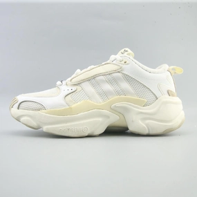 ADIDAS MAGMUR RUNNER Adidas supportive running models