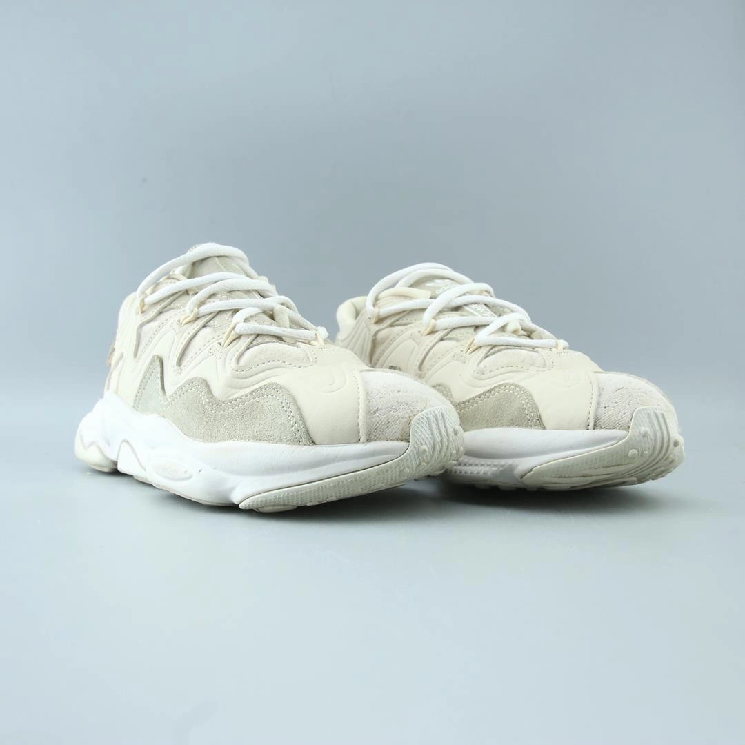 ADIDAS OZWEEGO PLUS Top Adidas Running Shoes for Athletes