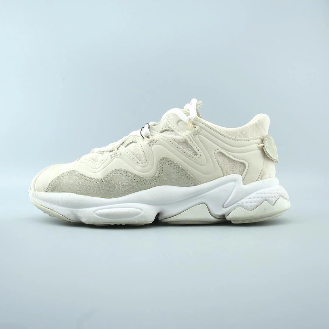 ADIDAS OZWEEGO PLUS Adidas cushioned running sneakers
