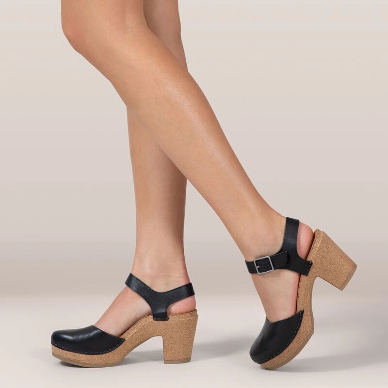 AETREX FINLEY CLOSED TOE HEEL Aetrex supportive comfort shoes