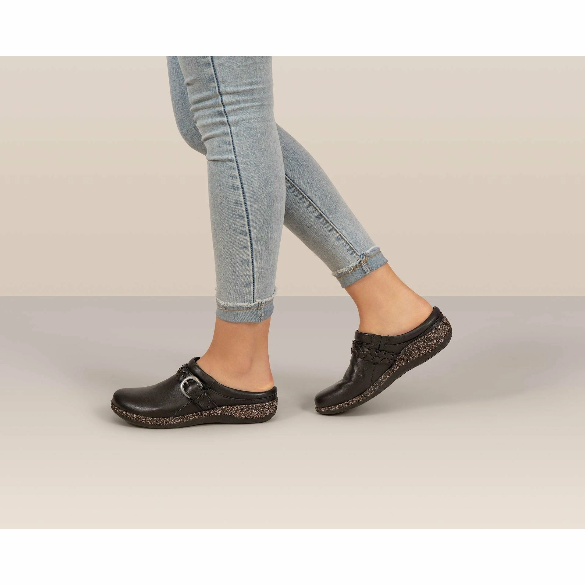 AETREX LIBBY COMFORT CLOG WOMEN'S MEDIUM AND WIDE Aetrex supportive comfort shoes