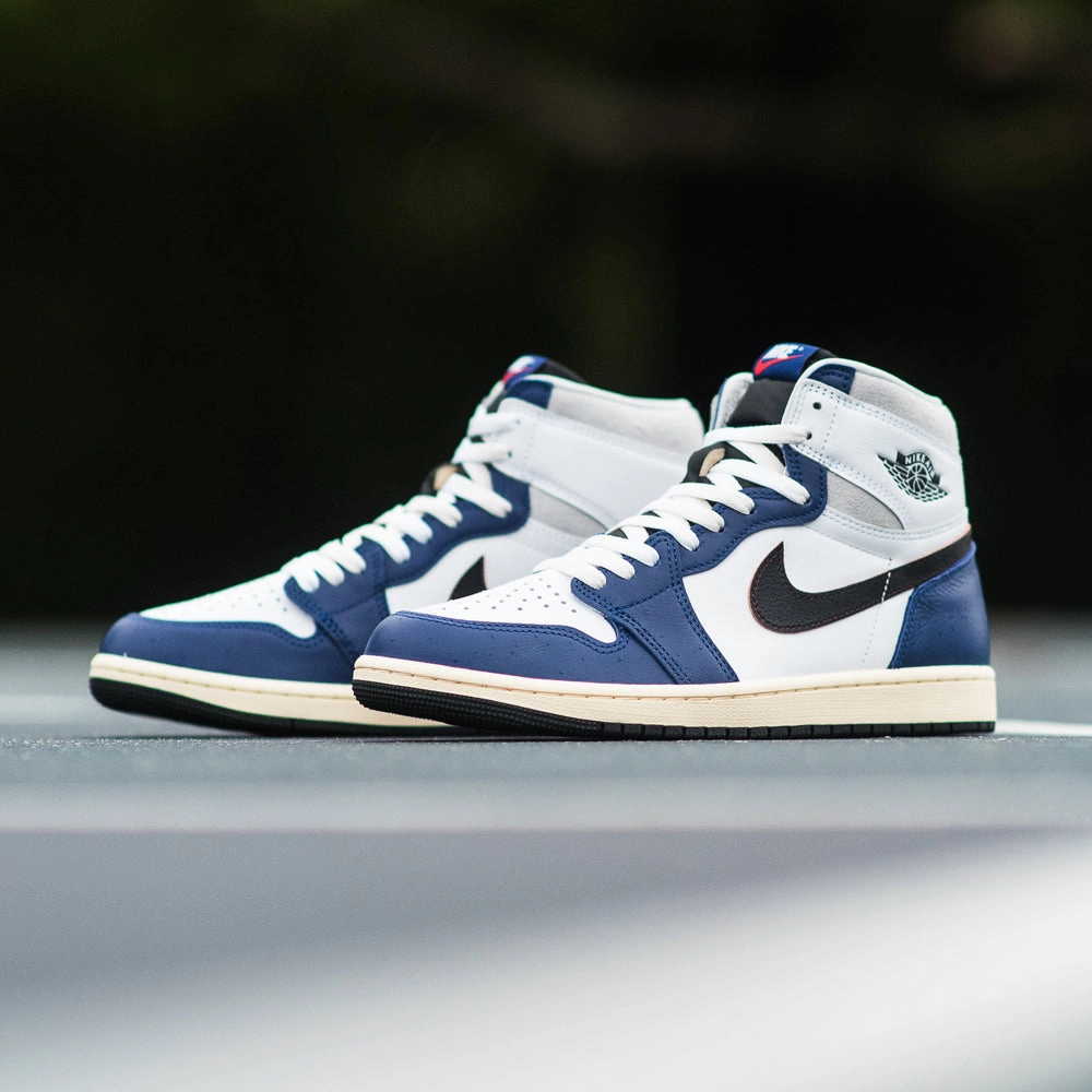 Air Jordan 1 Retro High OG - White/Deep Royal Blue Air Jordan Basketball Shoes for Performance