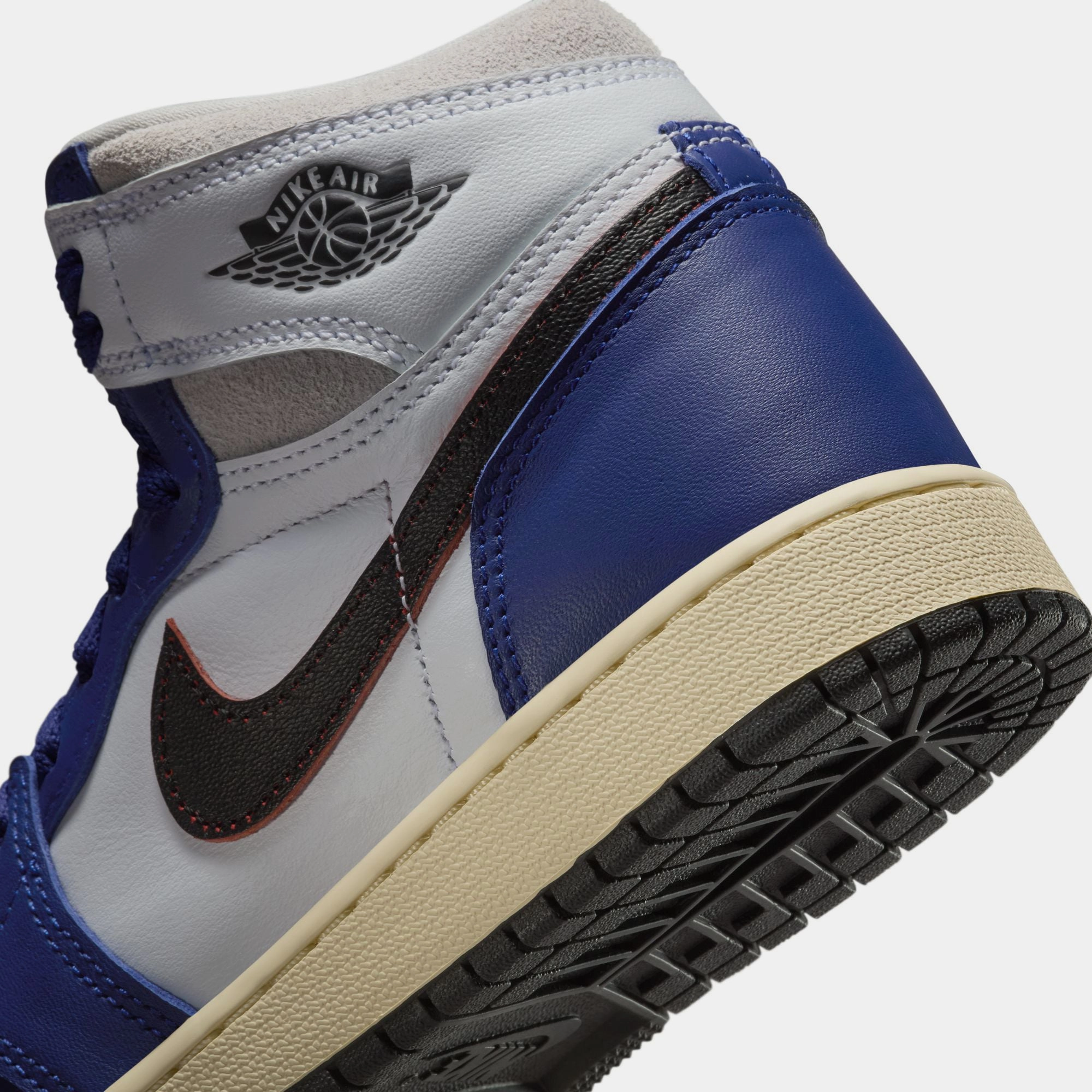 Air Jordan 1 Retro High OG (GS) - White/Deep Royal Blue Air Jordan Basketball Shoes for Performance
