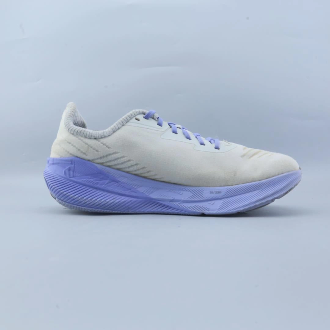 ALTRA AFWD EXPERIENCE lightweight athletic shoe look