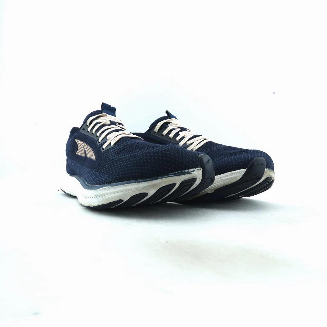 ALTRA ESCALANTE 1.5 lightweight athletic shoe look