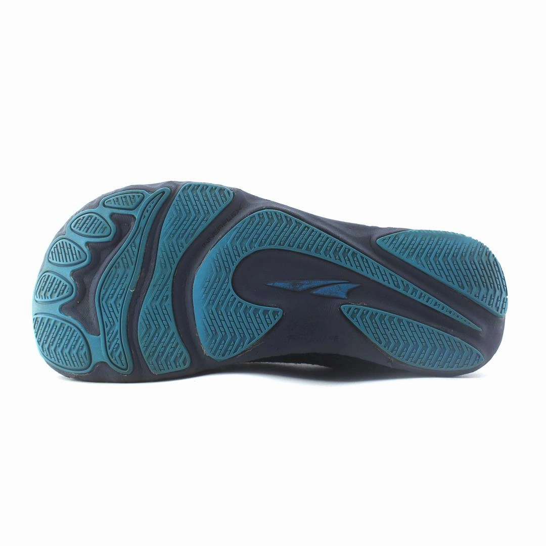 ALTRA  ESCALANTE  1.5 lightweight athletic shoe look