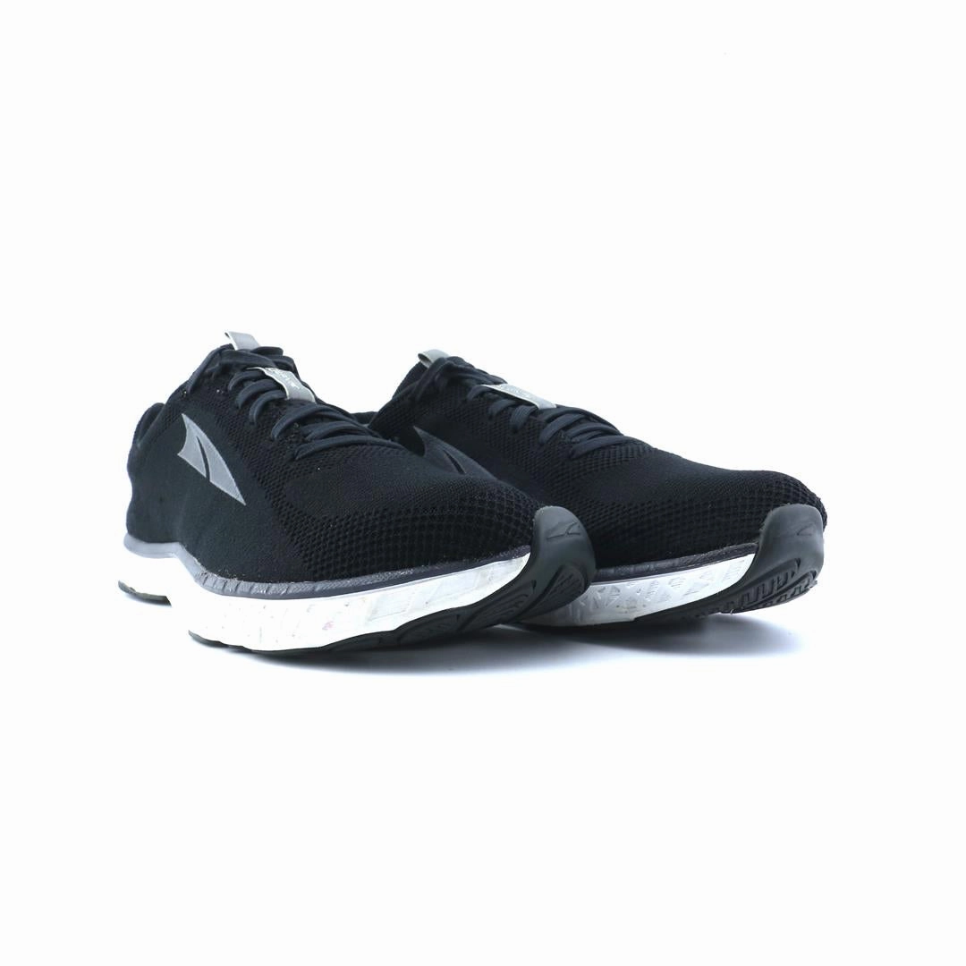 ALTRA ESCALANTE 2.5 lightweight athletic shoe look