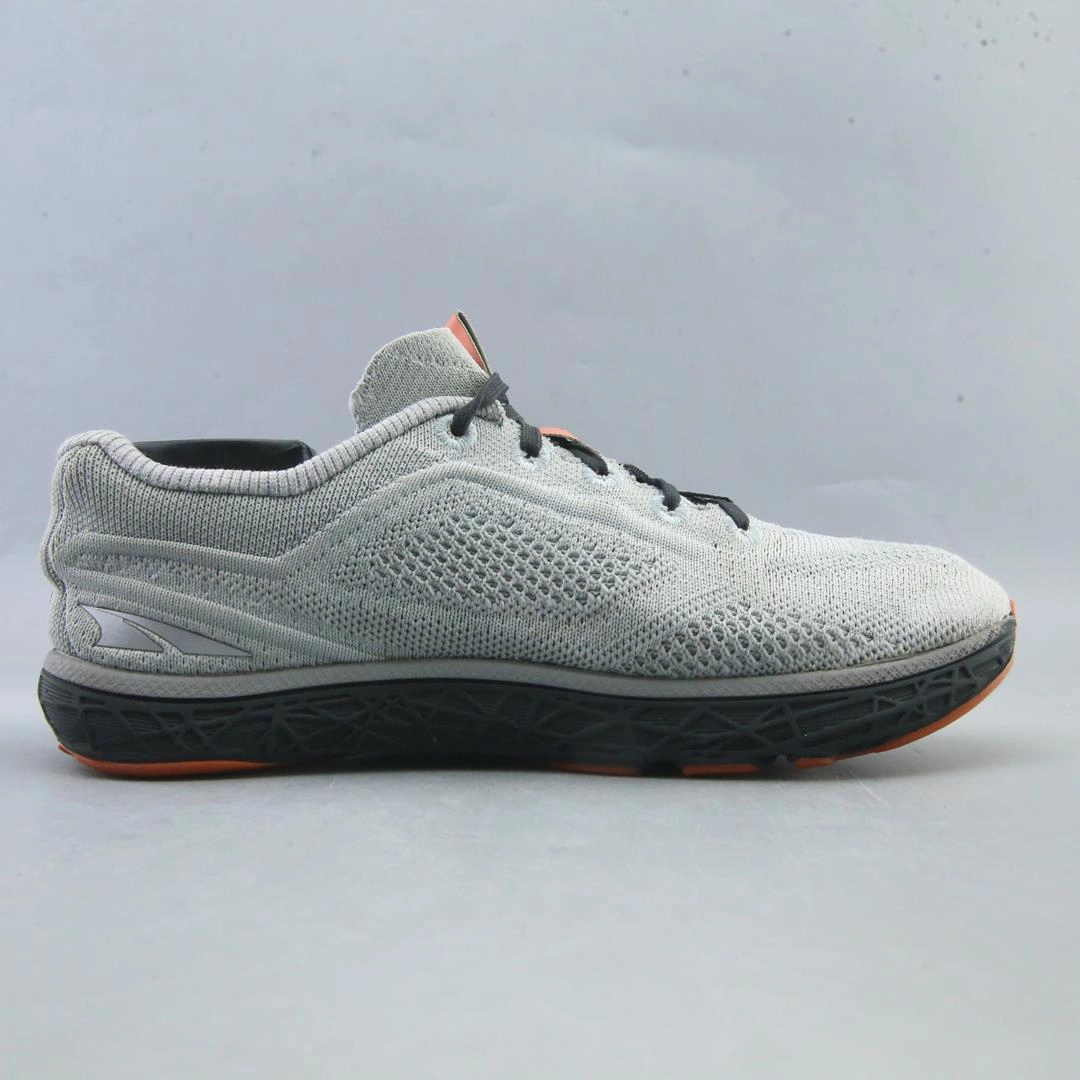 ALTRA ESCALANTE 2.5 lightweight athletic shoe look