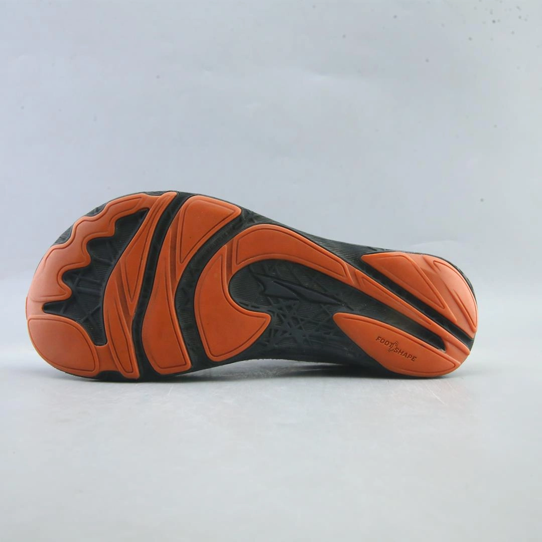 ALTRA ESCALANTE 2.5 lightweight athletic shoe look