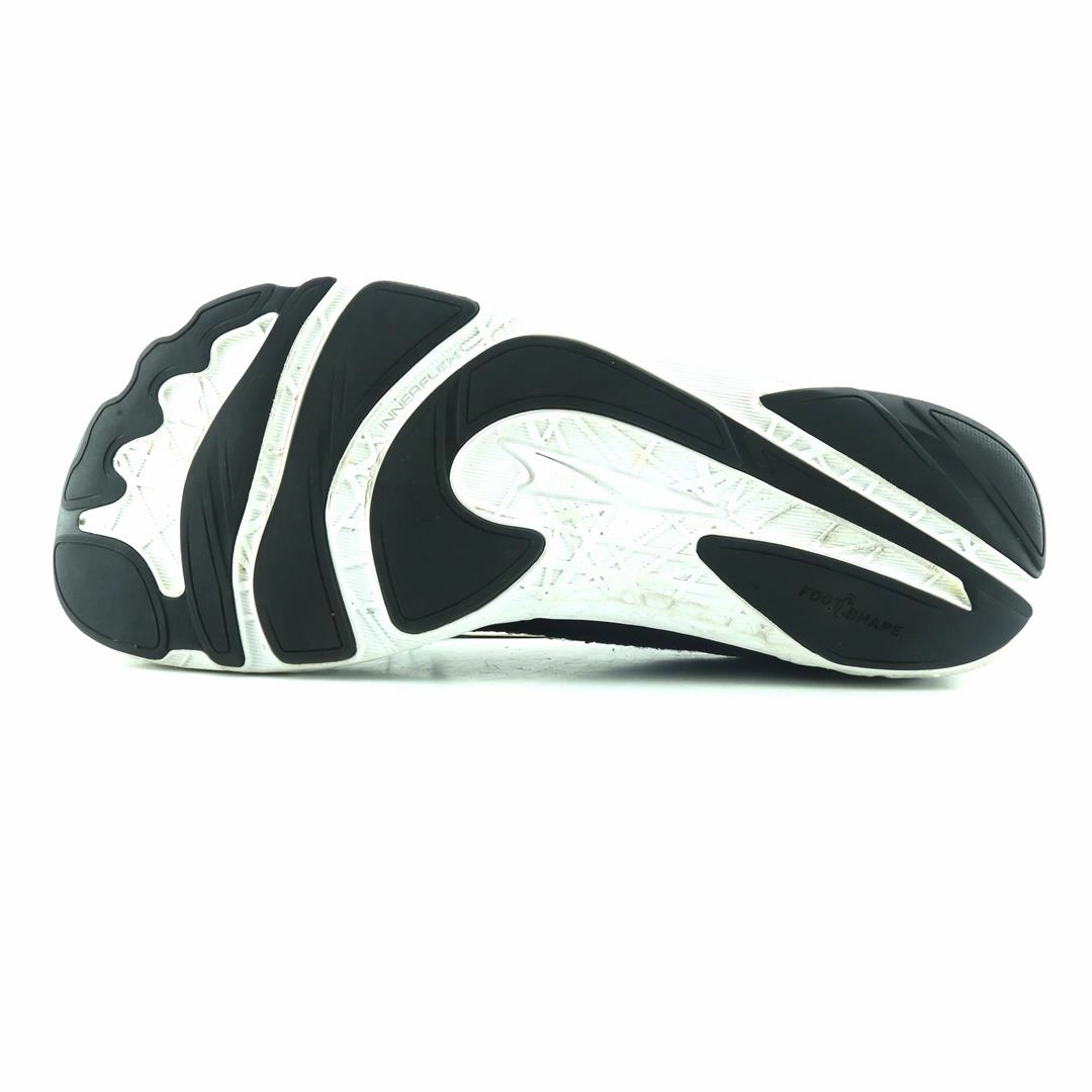 ALTRA ESCALANTE 2.5 lightweight athletic shoe look