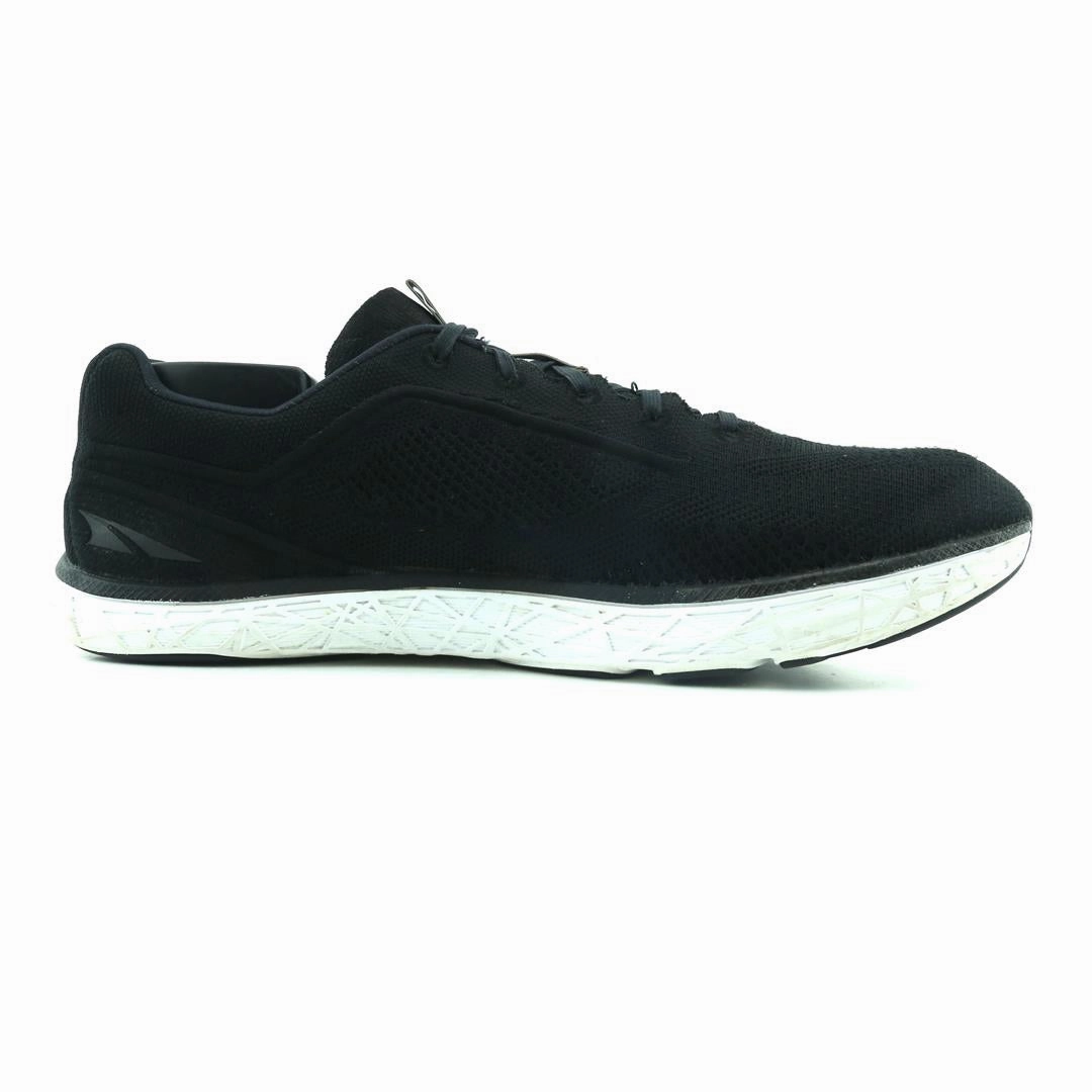 ALTRA ESCALANTE 2.5 lightweight athletic shoe look