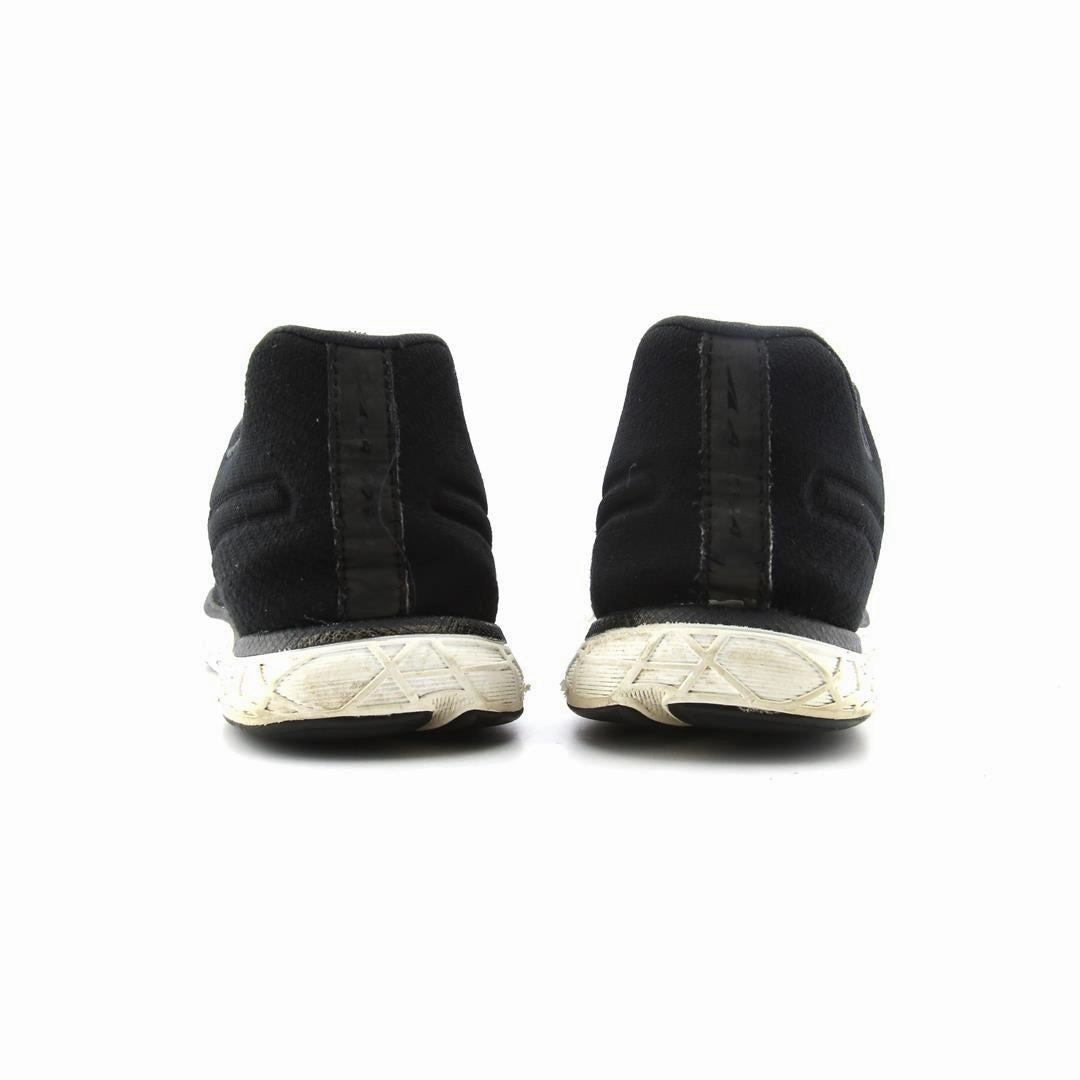 ALTRA ESCALANTE 2.5 lightweight athletic shoe look