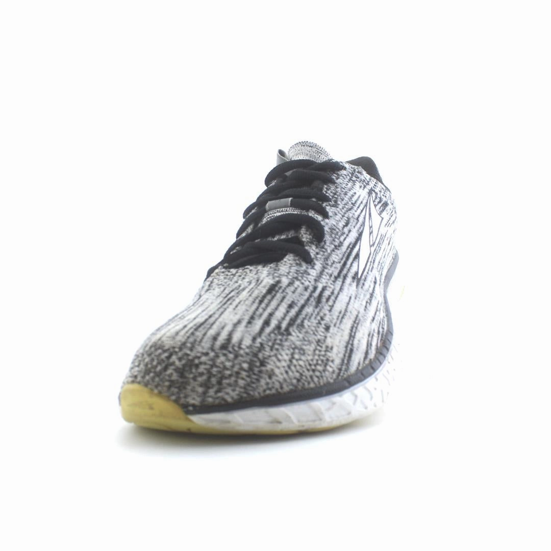 ALTRA ESCALANTE 2 lightweight athletic shoe look