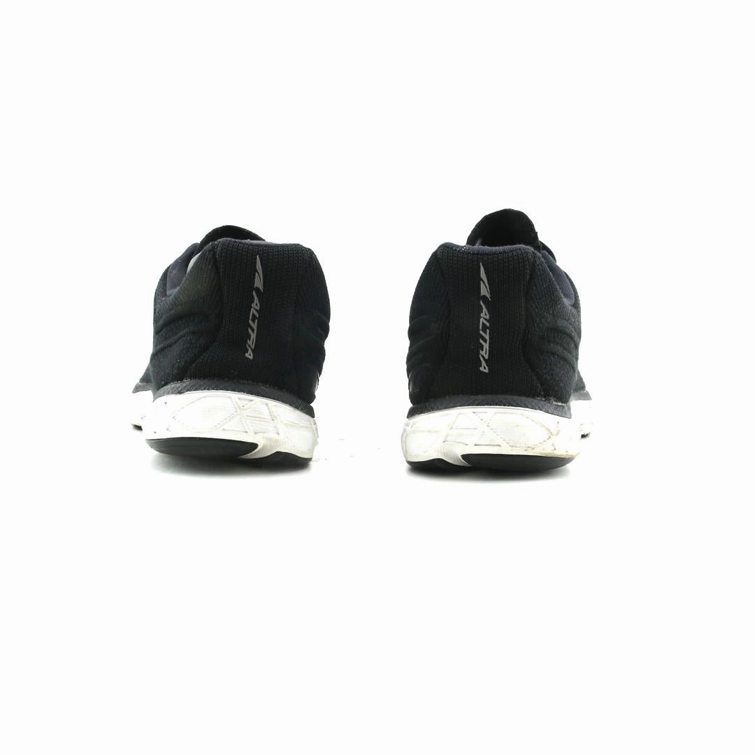 ALTRA ESCALANTE 2 lightweight athletic shoe look
