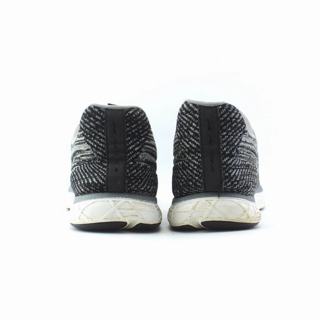 ALTRA ESCALANTE 2 lightweight athletic shoe look