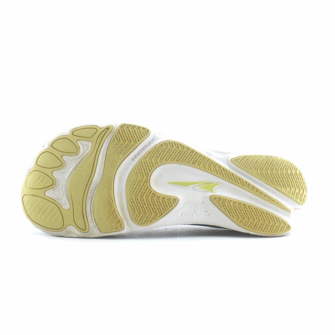 ALTRA ESCALANTE 2 lightweight athletic shoe look