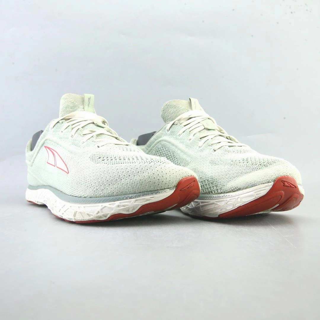 ALTRA ESCALANTE 2 lightweight athletic shoe look