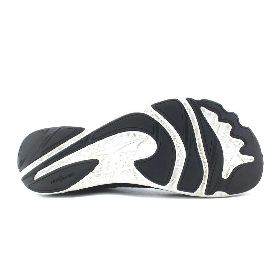 ALTRA ESCALANTE 3 lightweight athletic shoe look