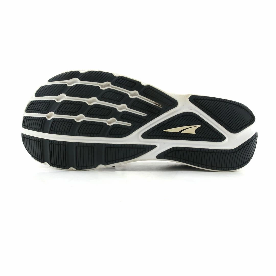ALTRA ESCALANTE 3 lightweight athletic shoe look
