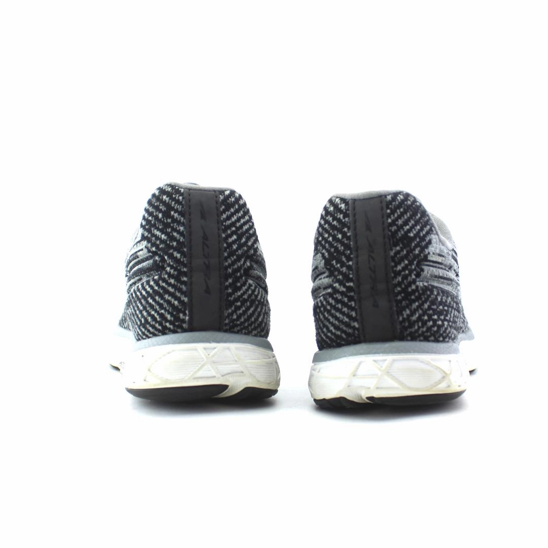 ALTRA ESCALANTE 3 lightweight athletic shoe look