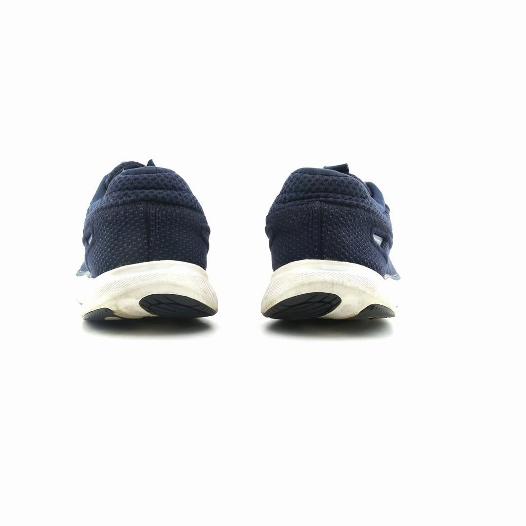 ALTRA  ESCALANTE 3 lightweight athletic shoe look