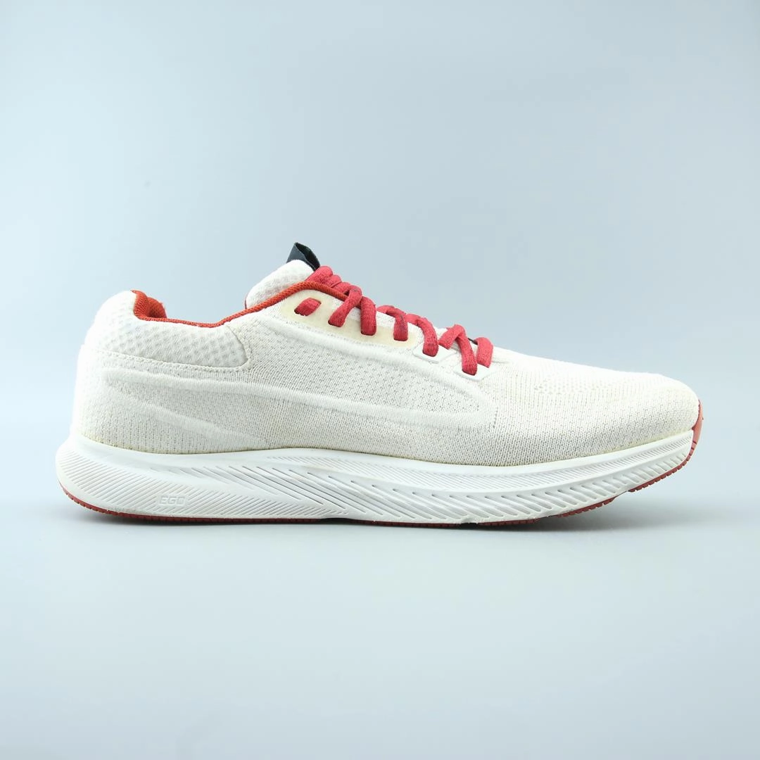 ALTRA ESCALANTE 3 lightweight athletic shoe look