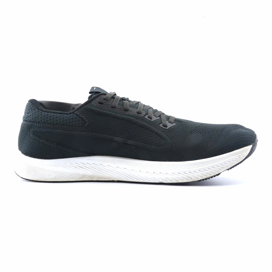 ALTRA ESCALANTE 3 lightweight athletic shoe look