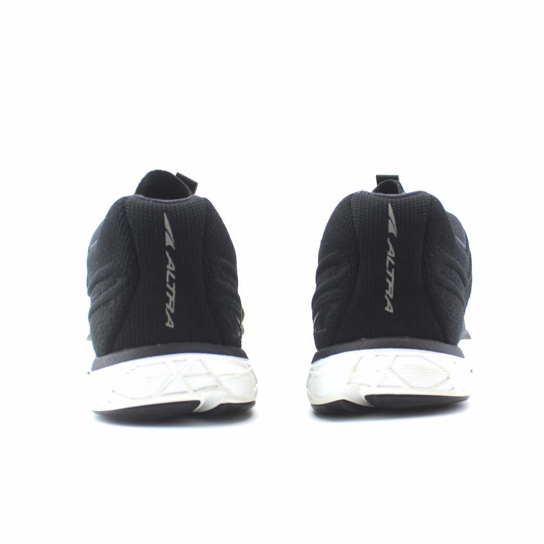 ALTRA ESCALANTE 3 lightweight athletic shoe look