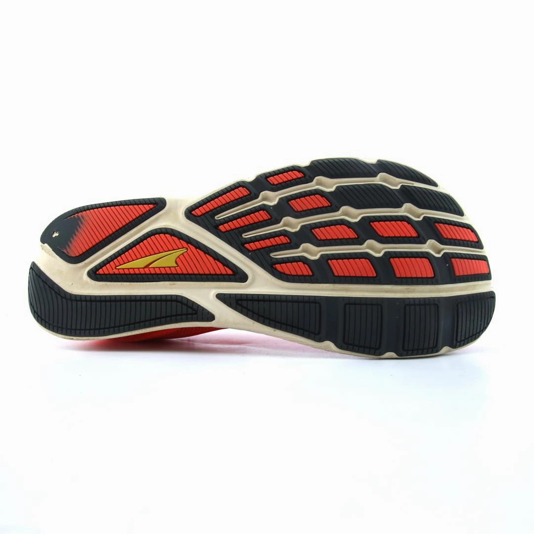 ALTRA ESCALANTE 3 lightweight athletic shoe look