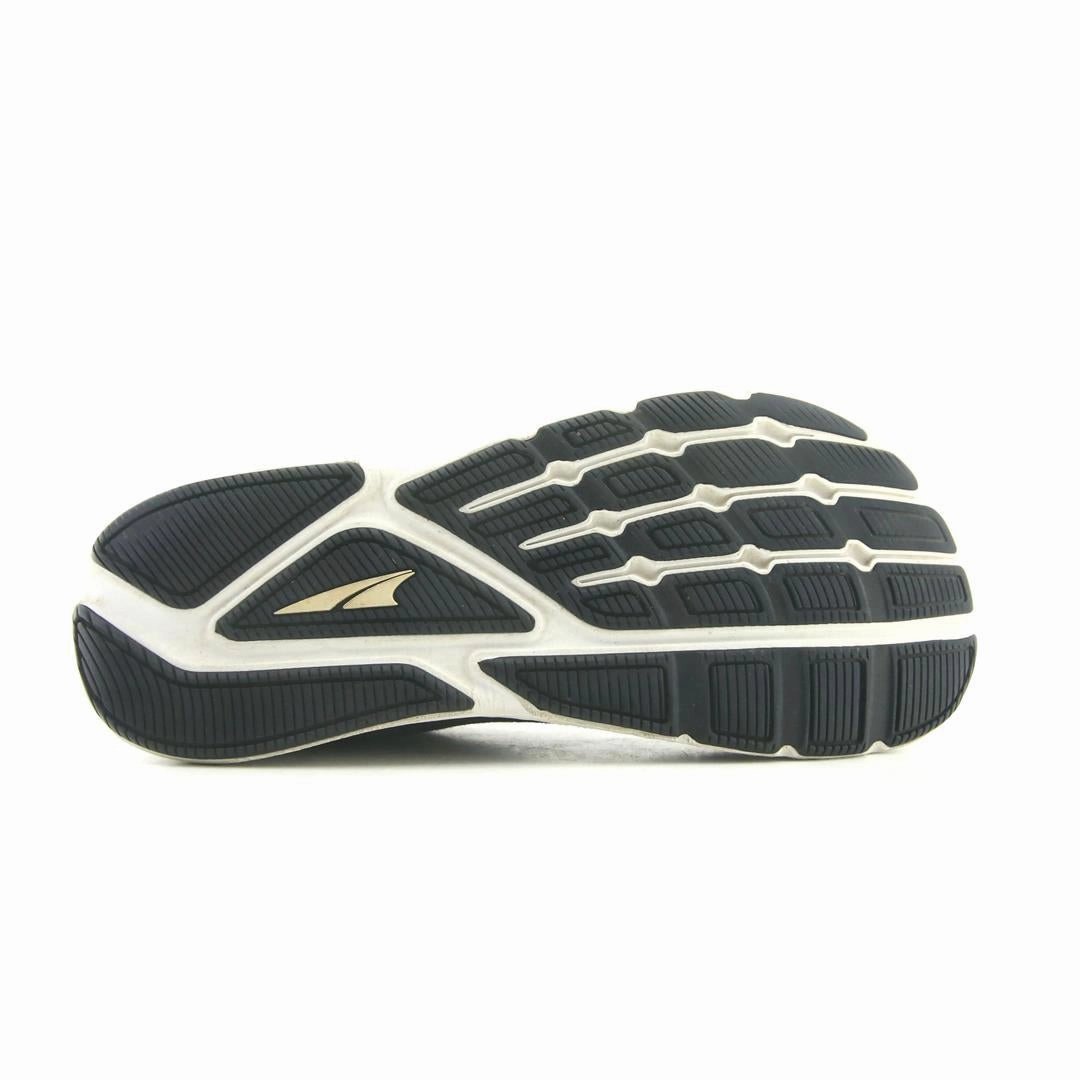 ALTRA ESCALANTE 3 lightweight athletic shoe look