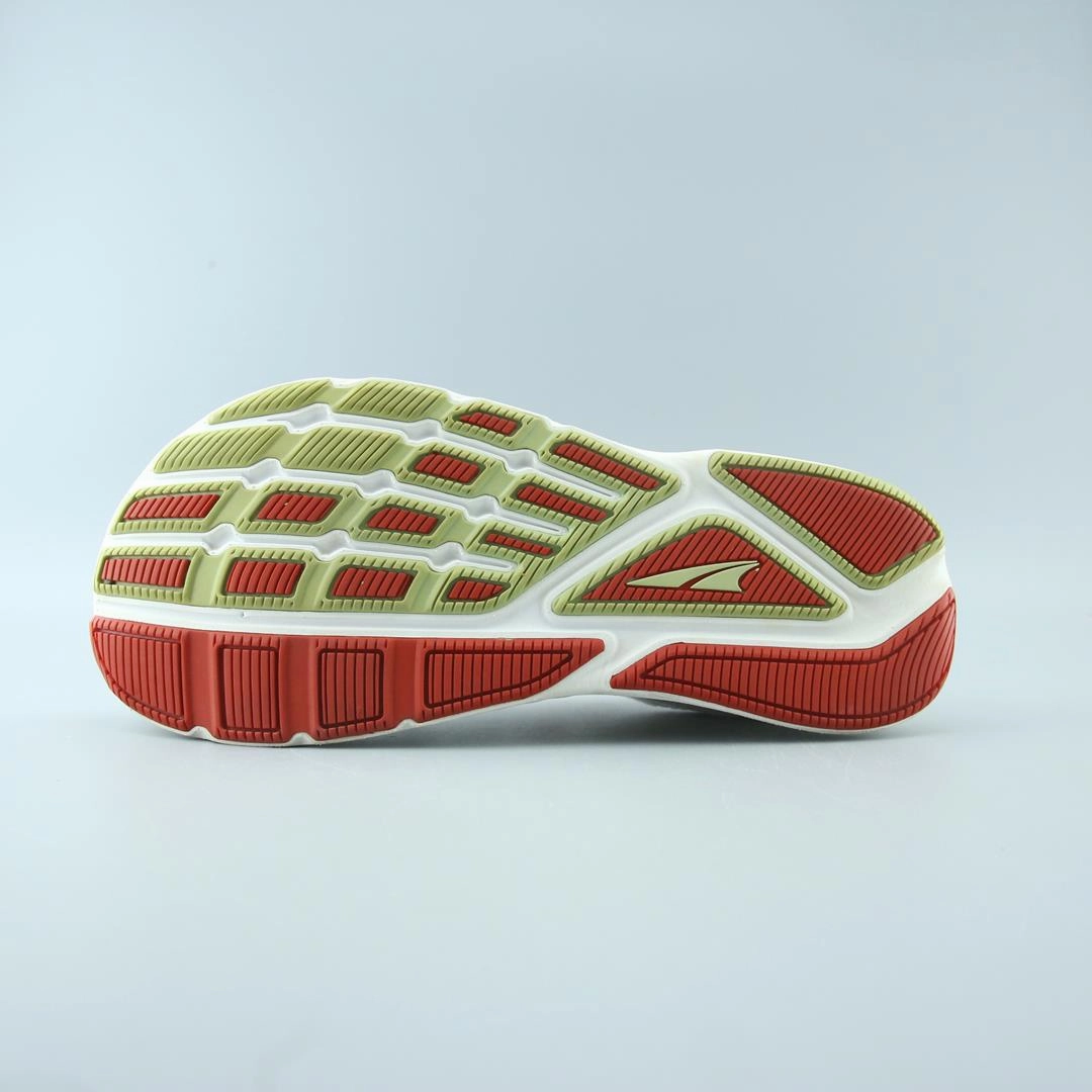 ALTRA ESCALANTE 3 lightweight athletic shoe look