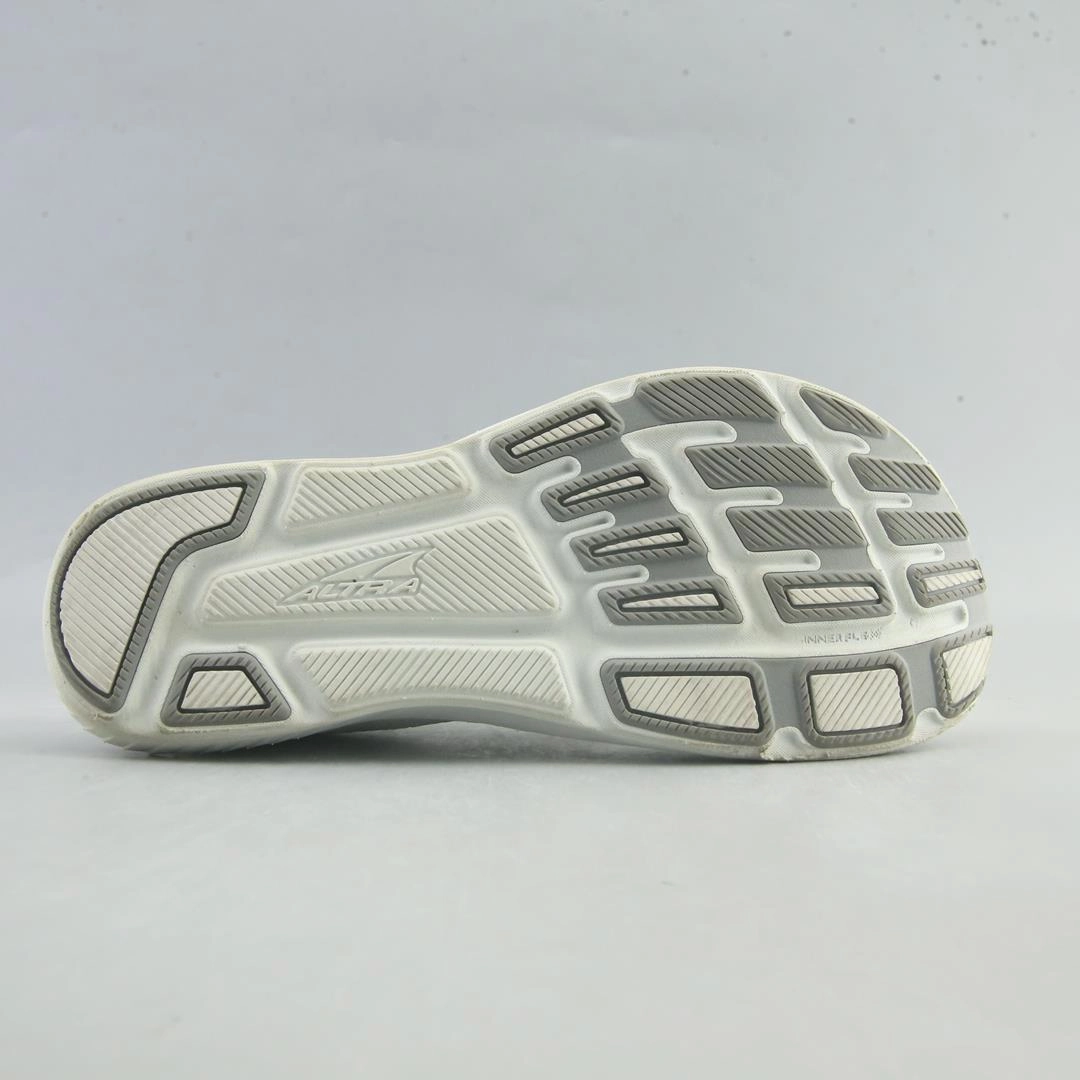 ALTRA ESCALANTE 4 lightweight athletic shoe look