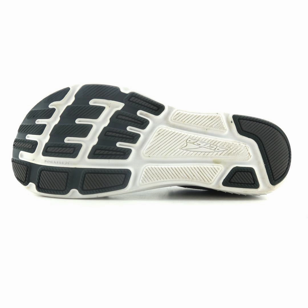ALTRA ESCALANTE 4 lightweight athletic shoe look