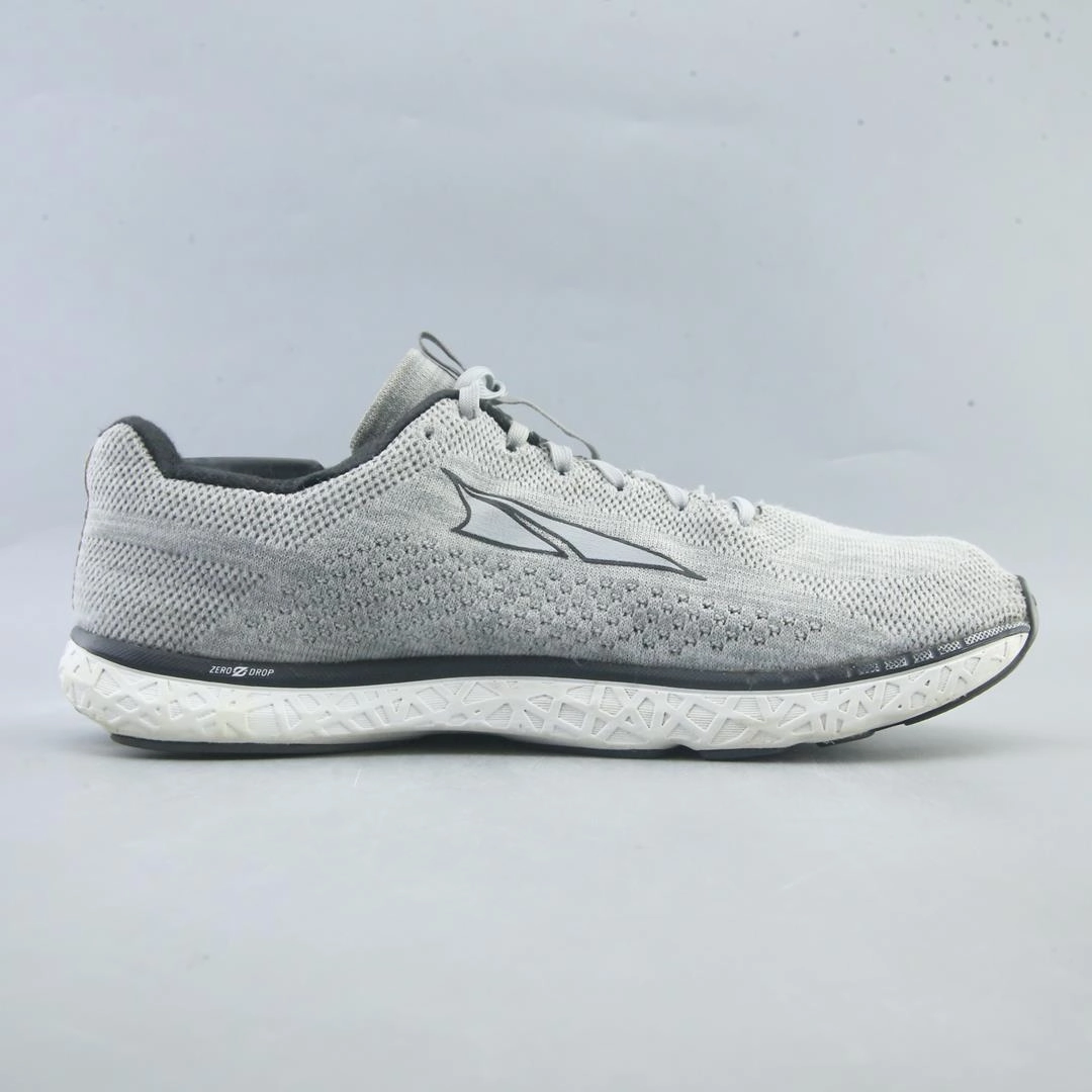 ALTRA ESCALANTE lightweight athletic shoe look