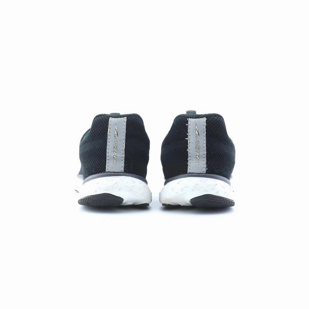 ALTRA ESCALANTE lightweight athletic shoe look