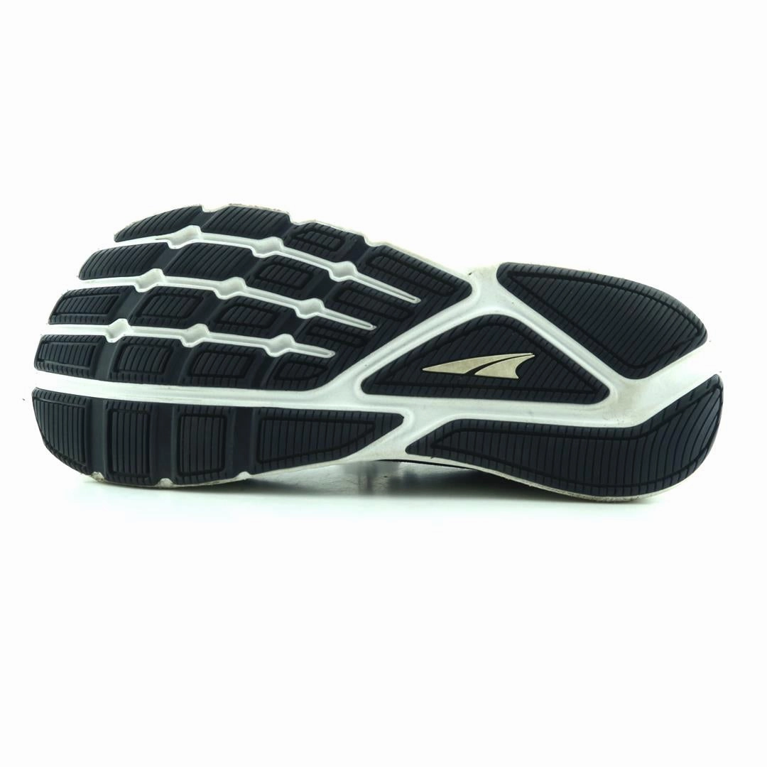 ALTRA ESCALANTE lightweight athletic shoe look
