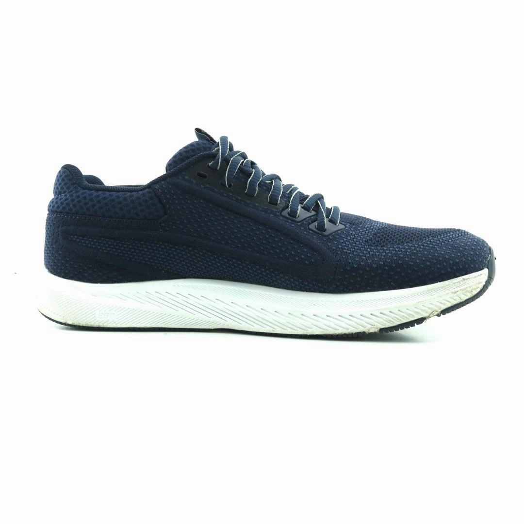 ALTRA ESCALANTE lightweight athletic shoe look