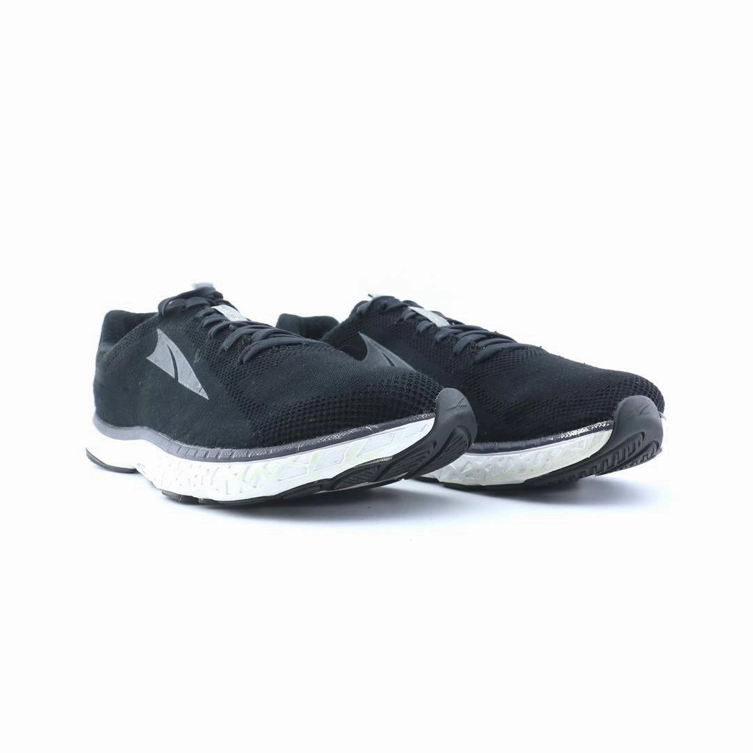 ALTRA ESCALANTE lightweight athletic shoe look