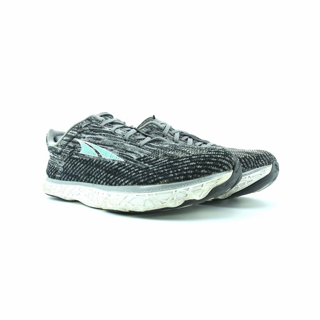 ALTRA ESCALANTE RACER 2 lightweight athletic shoe look