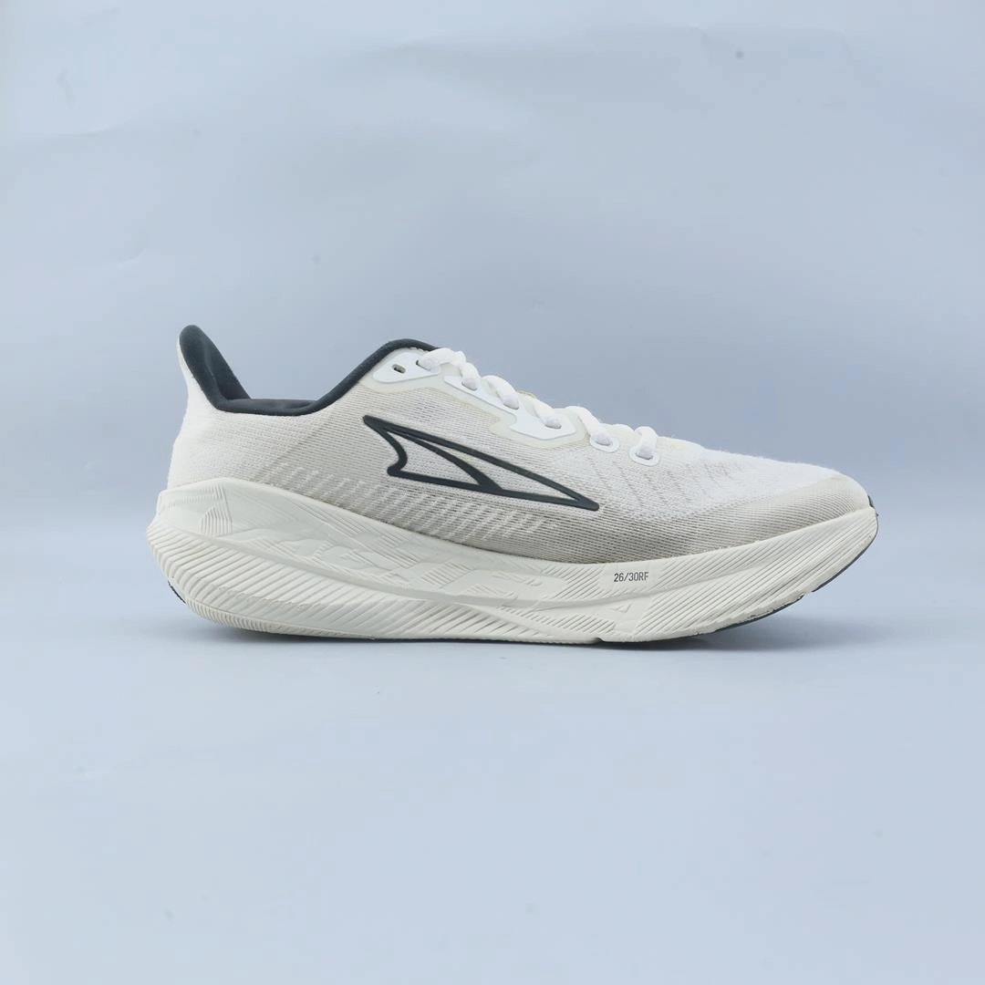 ALTRA EXPERIENCE FLOW lightweight athletic shoe look