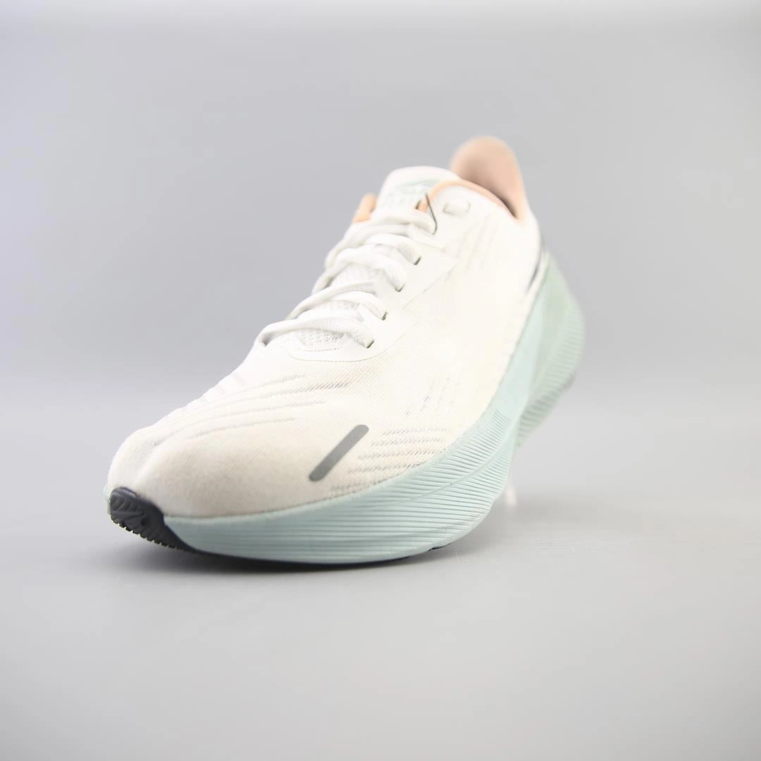 ALTRA FWD EXPERIENCE lightweight athletic shoe look