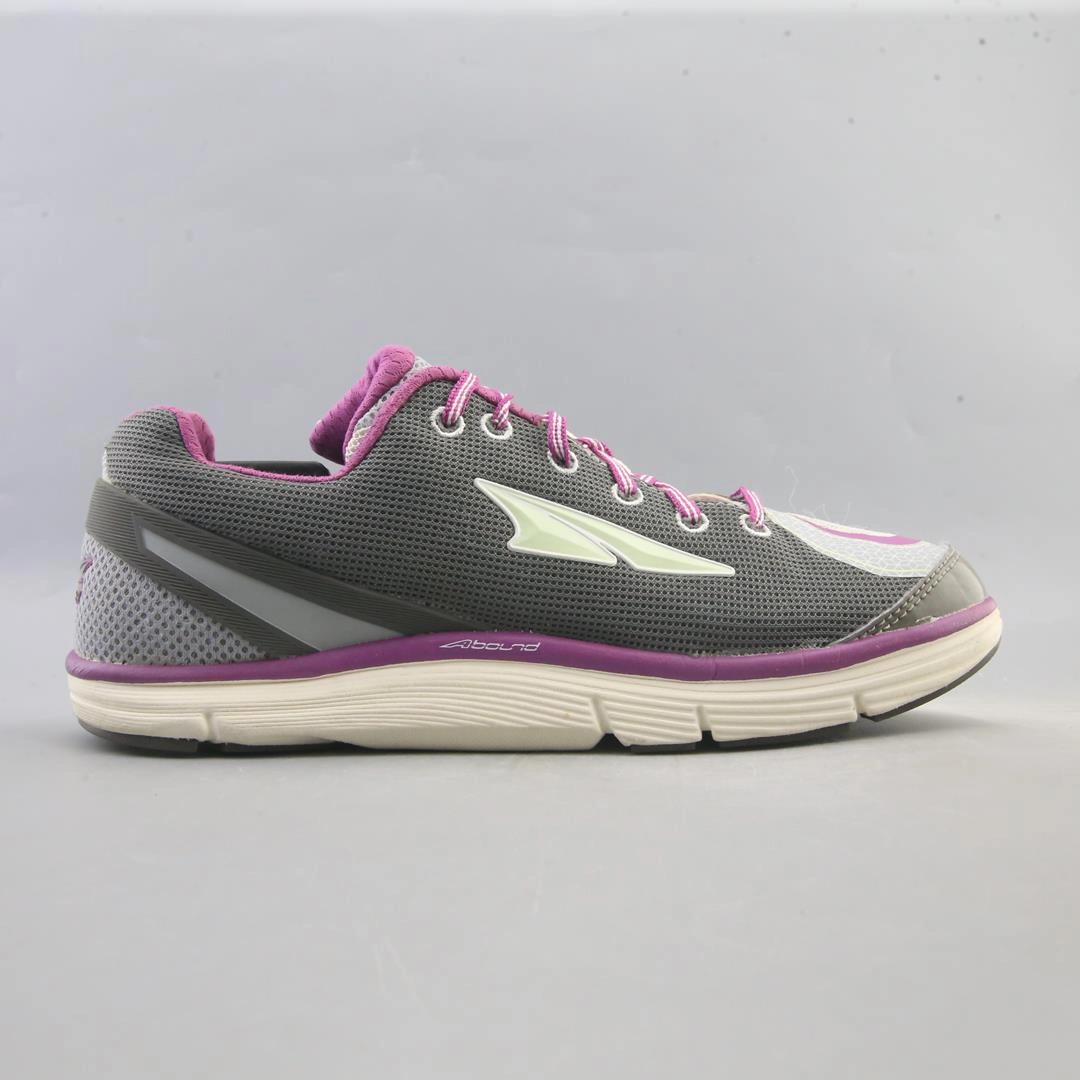 ALTRA INTUITION 3.5 lightweight athletic shoe look