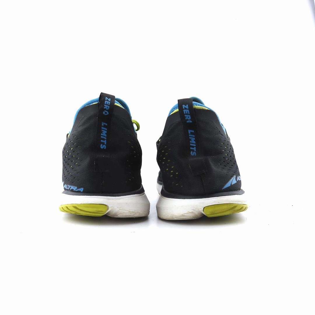 ALTRA KAYENTA lightweight athletic shoe look