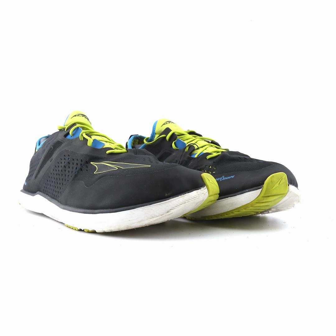 ALTRA KAYENTA lightweight athletic shoe look