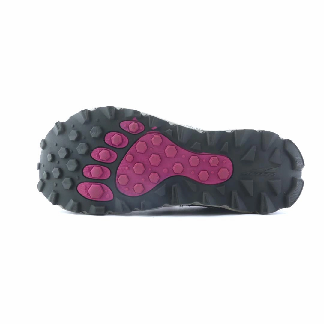 ALTRA LONE PEAK 3.5 lightweight athletic shoe look