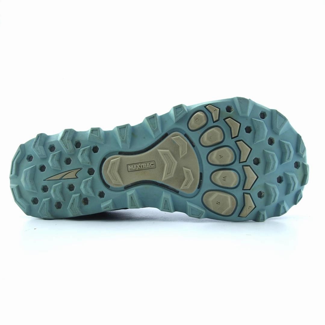 ALTRA LONE PEAK 4.5 lightweight athletic shoe look