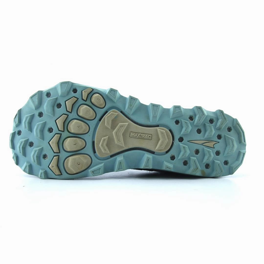 ALTRA LONE PEAK 4.5 lightweight athletic shoe look