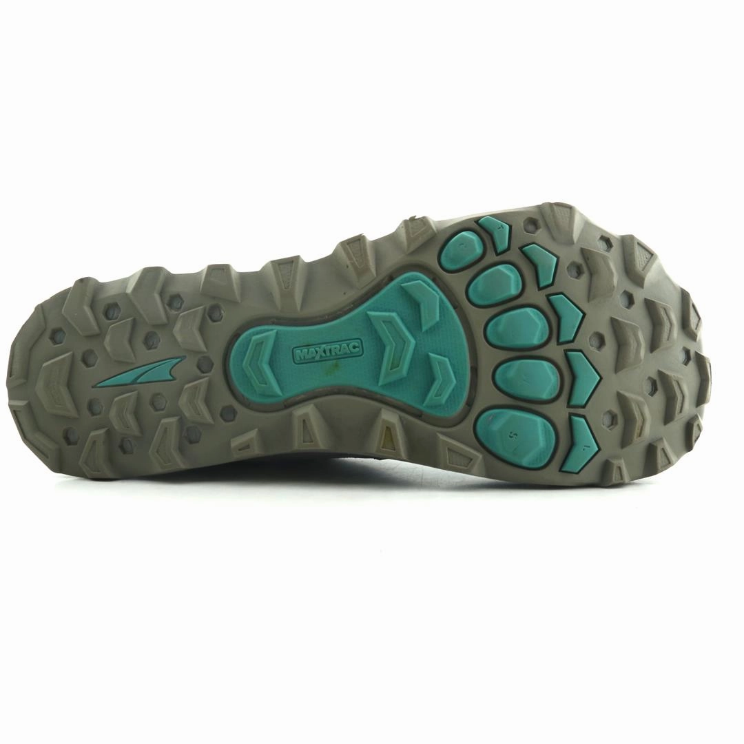 ALTRA  LONE PEAK 4 lightweight athletic shoe look