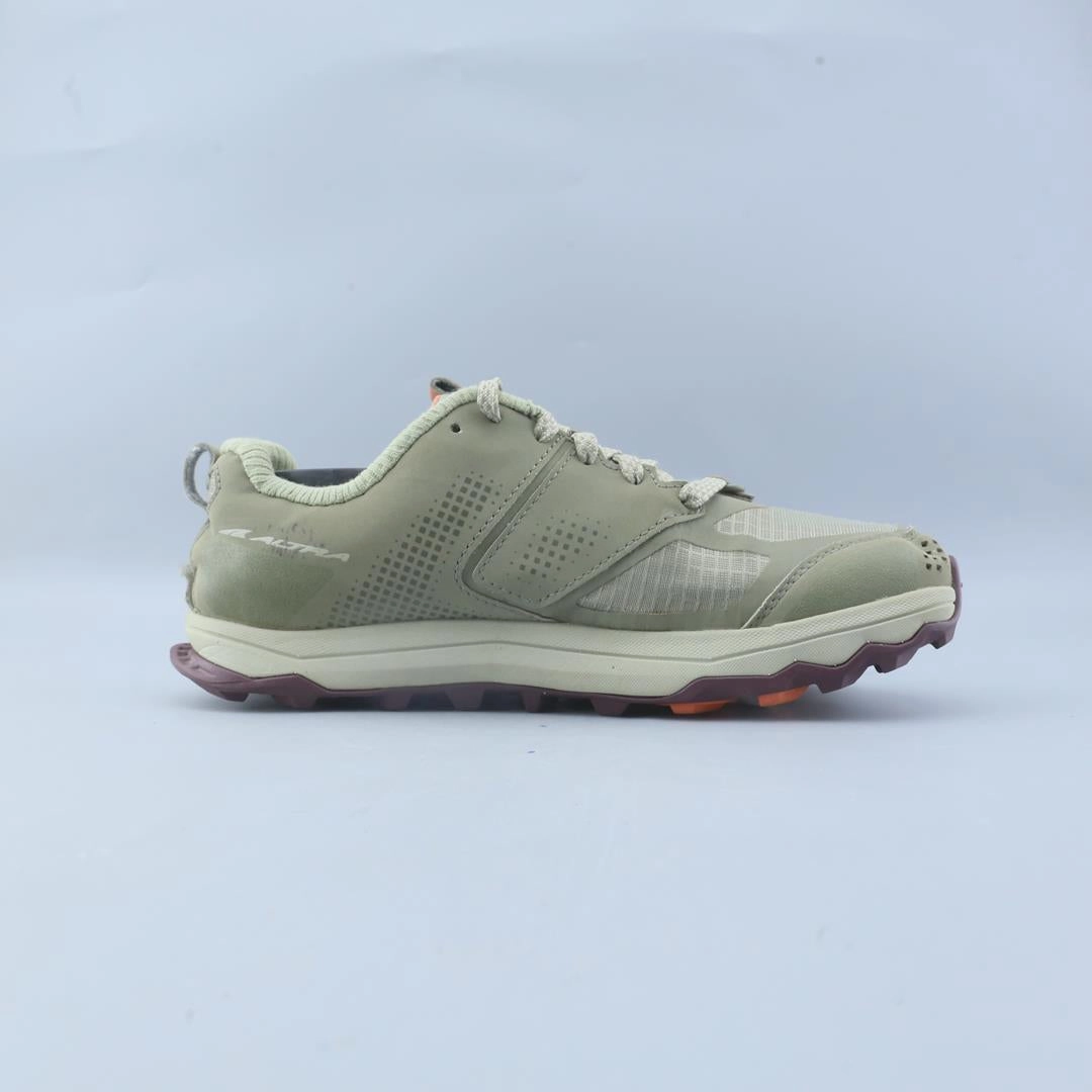 ALTRA  LONE PEAK 5 lightweight athletic shoe look
